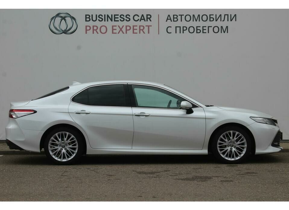 Toyota Camry 3.5 AT (249 л.с.)