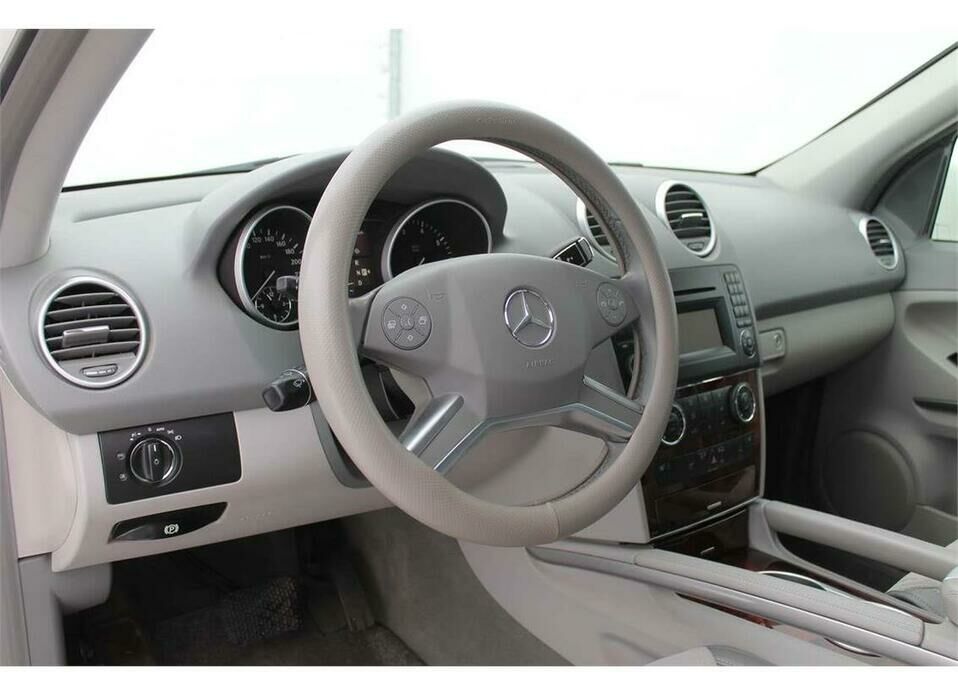 Mercedes-Benz M-Класс 350 3.5 AT (272 л.с.) 4WD