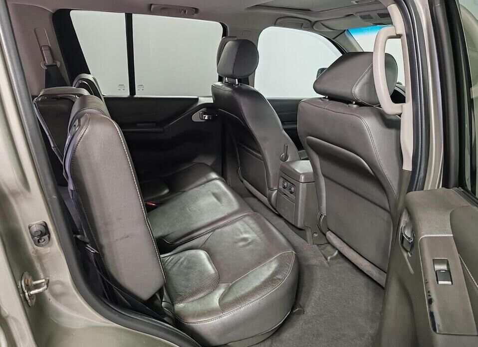 Nissan Pathfinder, III Рестайлинг 3.0d AT (231 л.с.) 4WD
