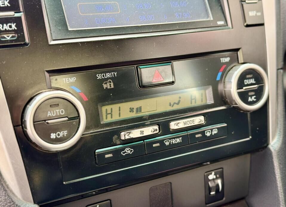 Toyota Camry, VII (XV50) 2.0 AT (148 л.с.)