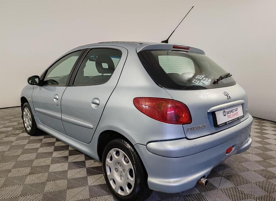 Peugeot 206 1.4 AT (75 л.с.)