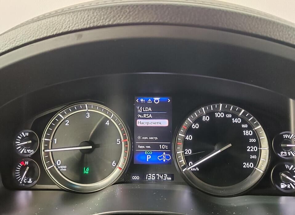 Lexus LX, III Рестайлинг 2 450d 4.5d AT (272 л.с.) 4WD