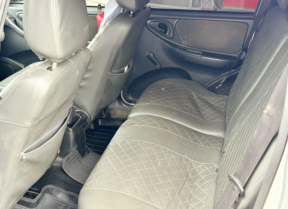 LADA (ВАЗ) Niva Travel, I 1.7 MT (80 л.с.) 4WD