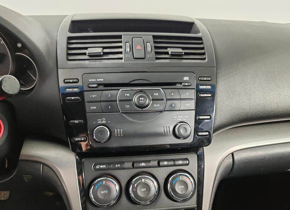 Mazda 6, II (GH) Рестайлинг 1.8 MT (120 л.с.)