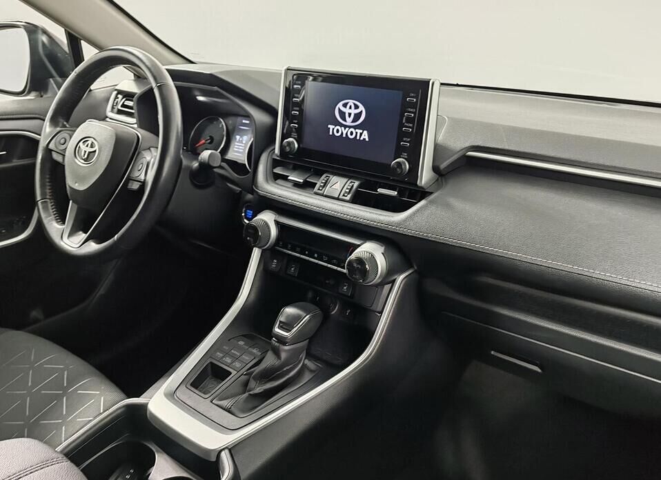 Toyota RAV4, V (XA50) 2.5 AT (199 л.с.) 4WD