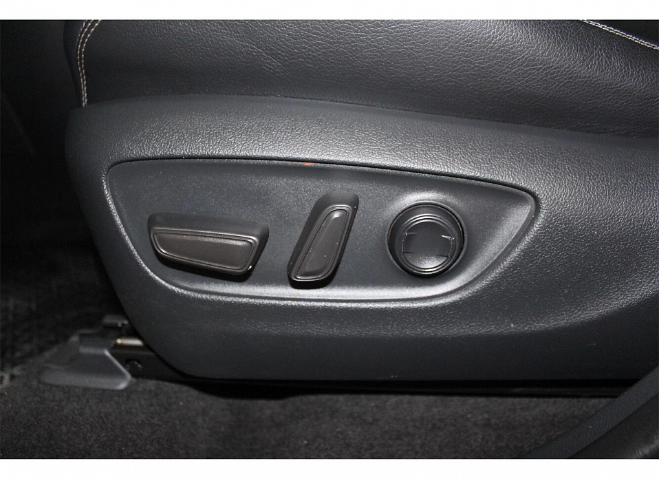 Toyota RAV4, V (XA50) 2.5 AT (199 л.с.) 4WD