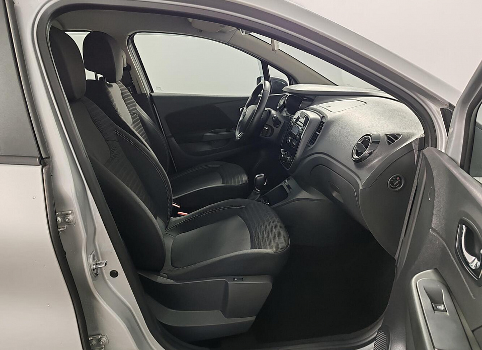 Renault Kaptur, I 1.6 CVT (114 л.с.)