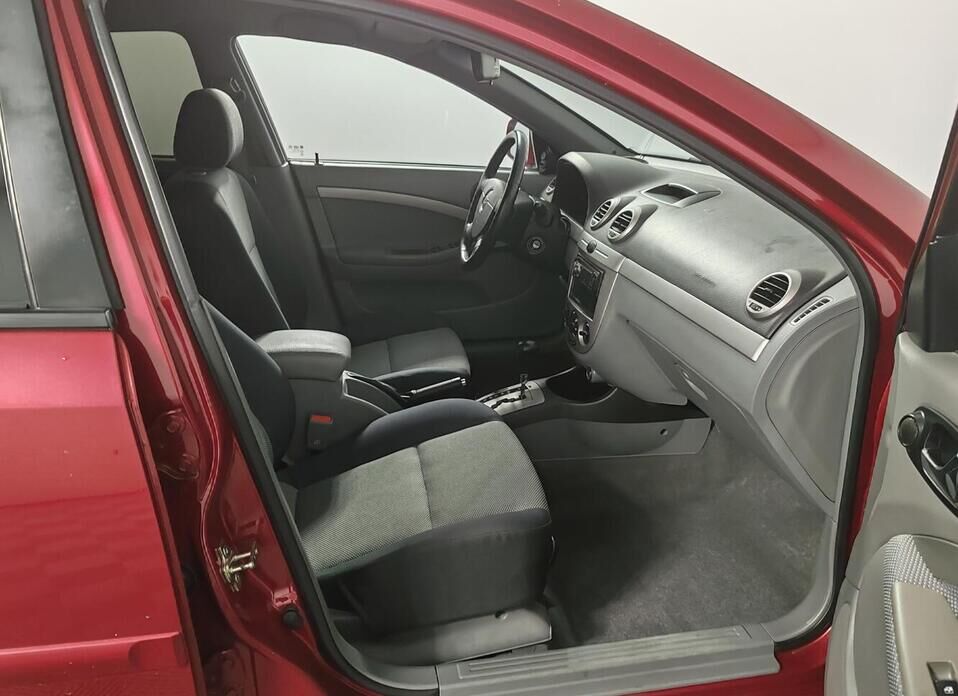 Chevrolet Lacetti 1.6 AT (109 л.с.)
