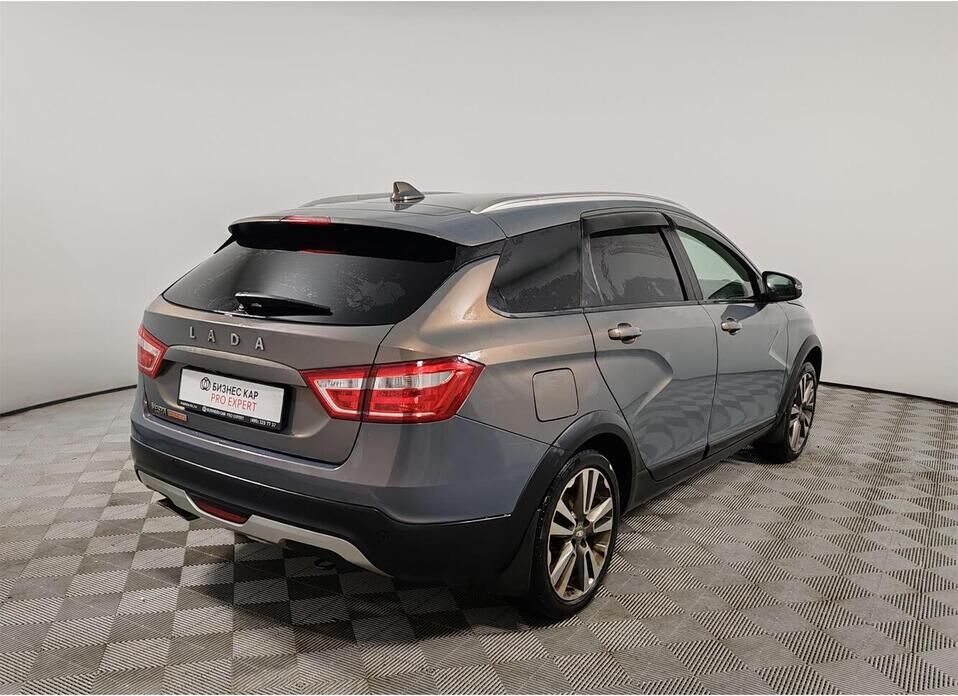 LADA (ВАЗ) Vesta SW Cross 1.6 CVT (113 л.с.)