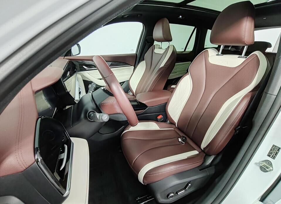 Geely Monjaro 2.0 AT (238 л.с.) 4WD