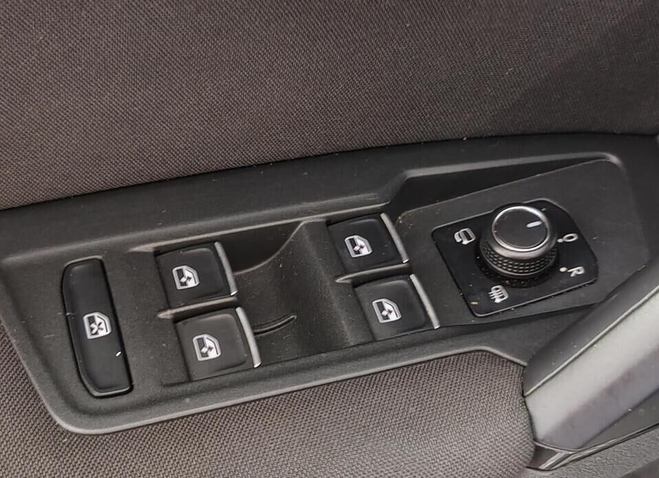 Volkswagen Tiguan 2.0 AMT (180 л.с.) 4WD