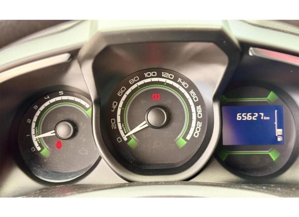 LADA (ВАЗ) XRAY, I 1.6 MT (110 л.с.)