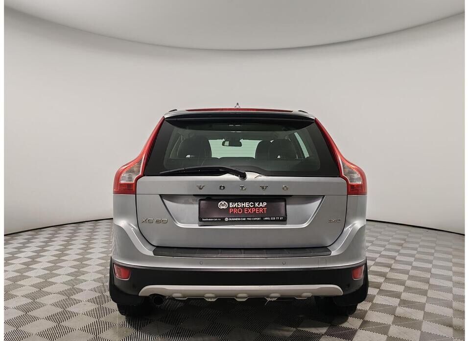 Volvo XC60, I 2.4d AT (175 л.с.)