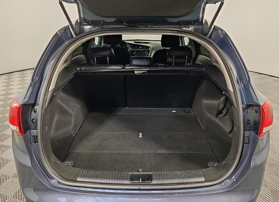 Kia Ceed, II Рестайлинг 1.6 AT (130 л.с.)