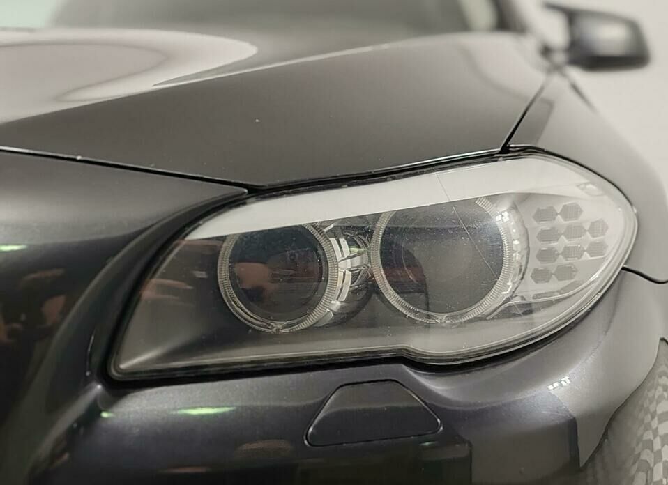 BMW 5 серии 528i 3.0 AT (258 л.с.) 4WD