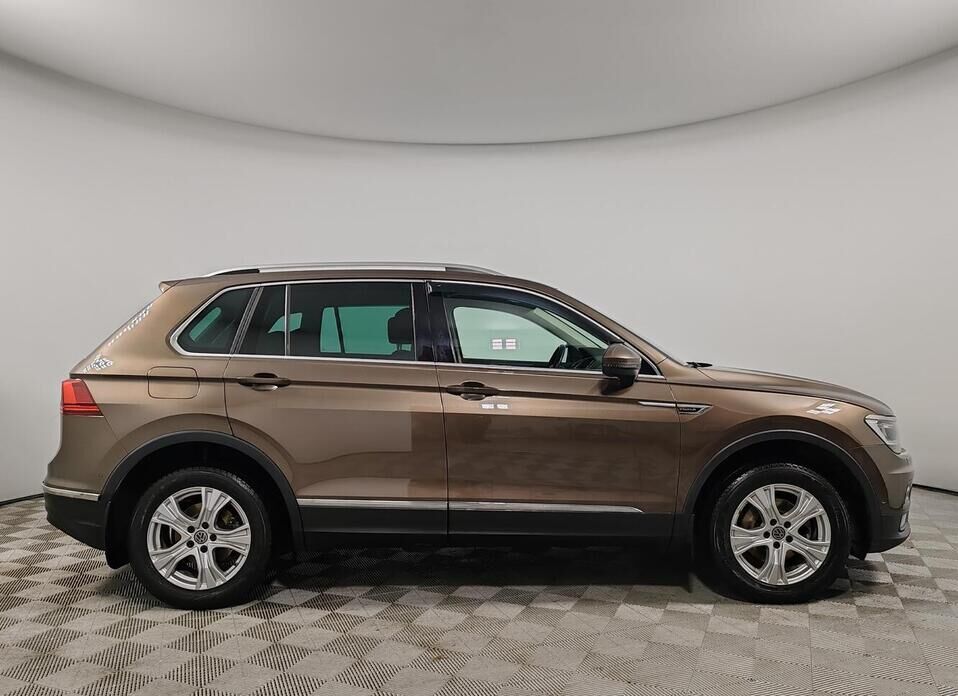 Volkswagen Tiguan, II 2.0d AMT (150 л.с.) 4WD