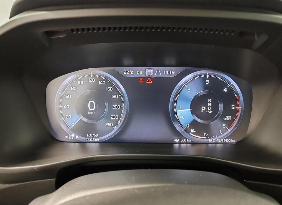 Volvo XC40 2.0 AT (190 л.с.) 4WD