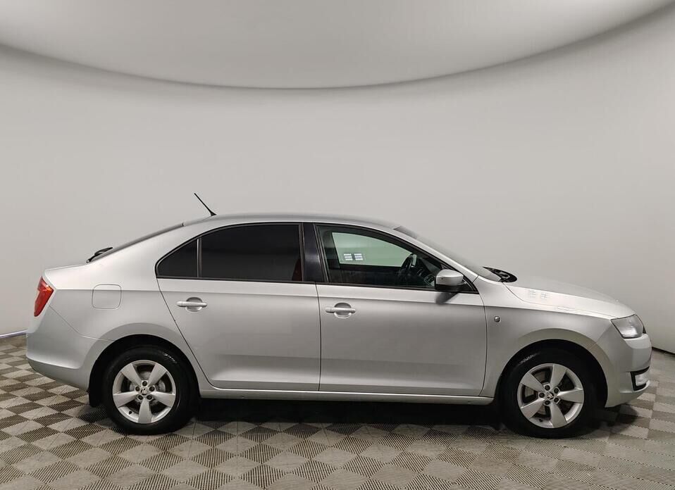 Skoda Rapid 1.6 AT (105 л.с.)