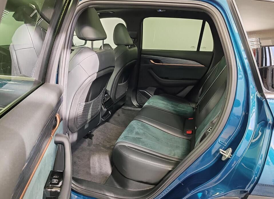 Geely Monjaro 2.0 AT (238 л.с.) 4WD