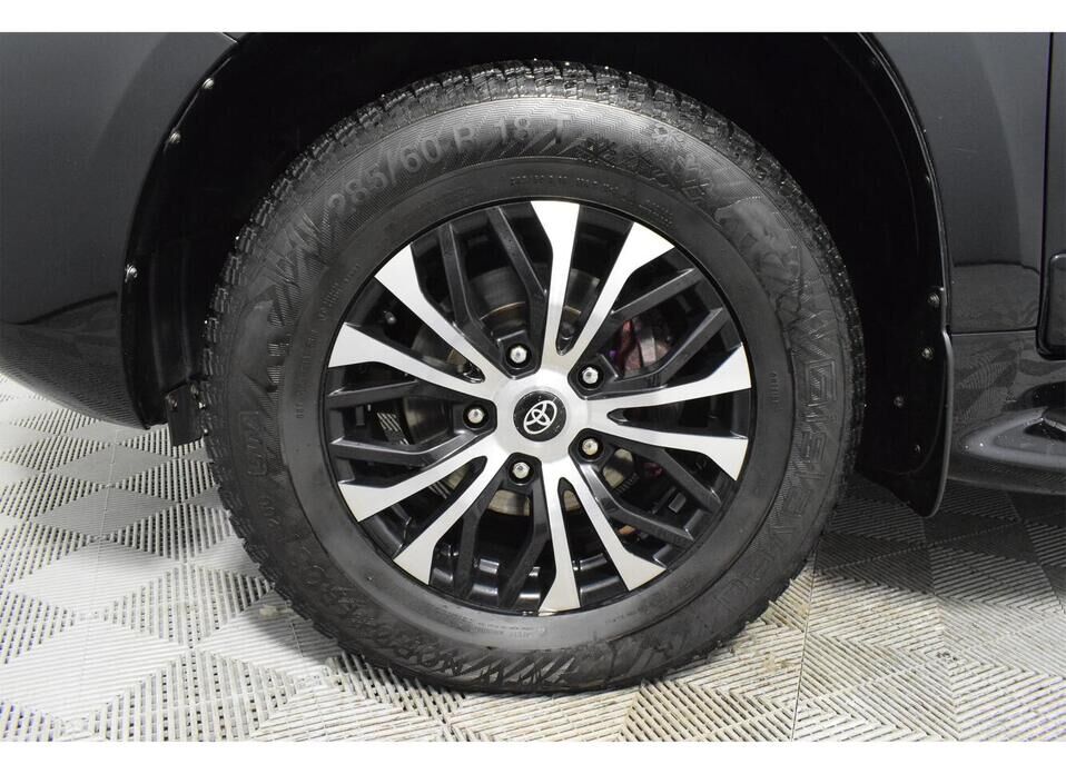 Toyota Land Cruiser, 200 Series Рестайлинг 1 4.5d AT (235 л.с.) 4WD