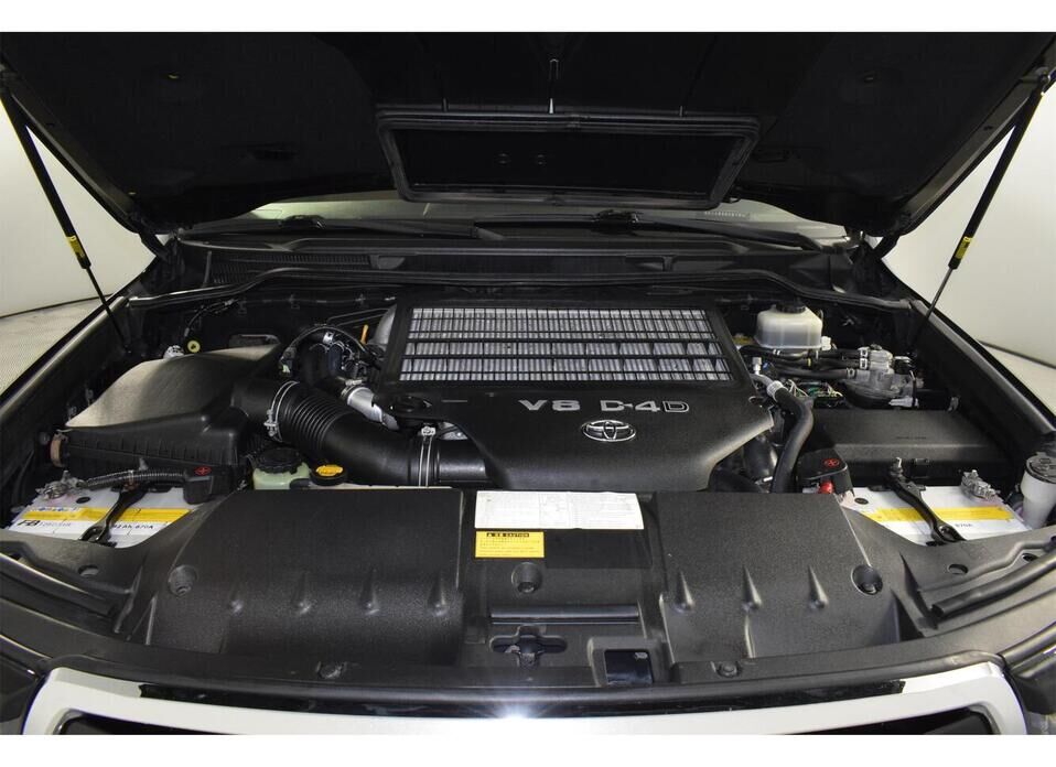 Toyota Land Cruiser, 200 Series Рестайлинг 1 4.5d AT (235 л.с.) 4WD