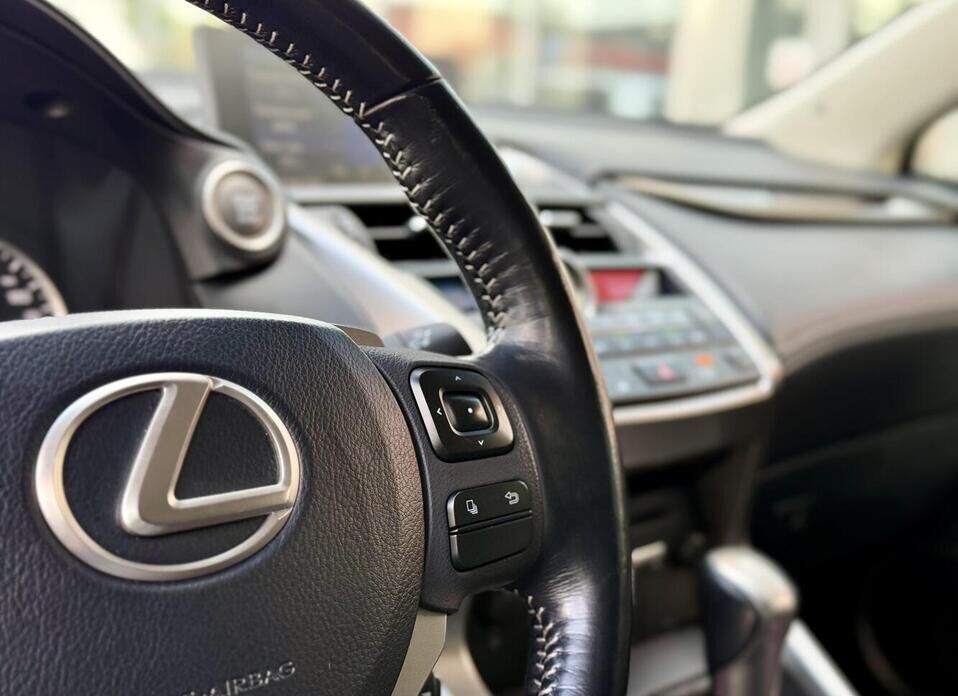 Lexus NX, I 200 2.0 CVT (150 л.с.) 4WD