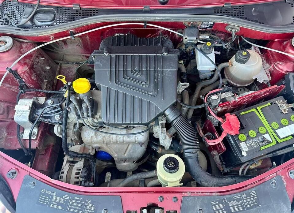 Renault Sandero 1.6 MT (84 л.с.)