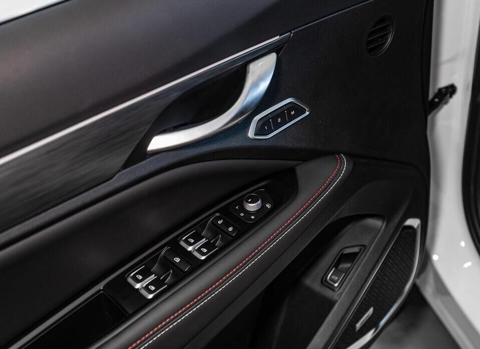 Knewstar 001 2.0 AT (238 л.с.) 4WD