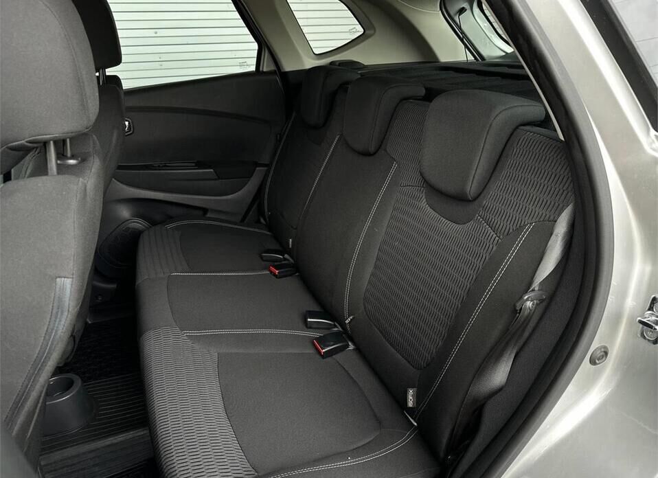 Renault Kaptur 1.6 CVT (114 л.с.)