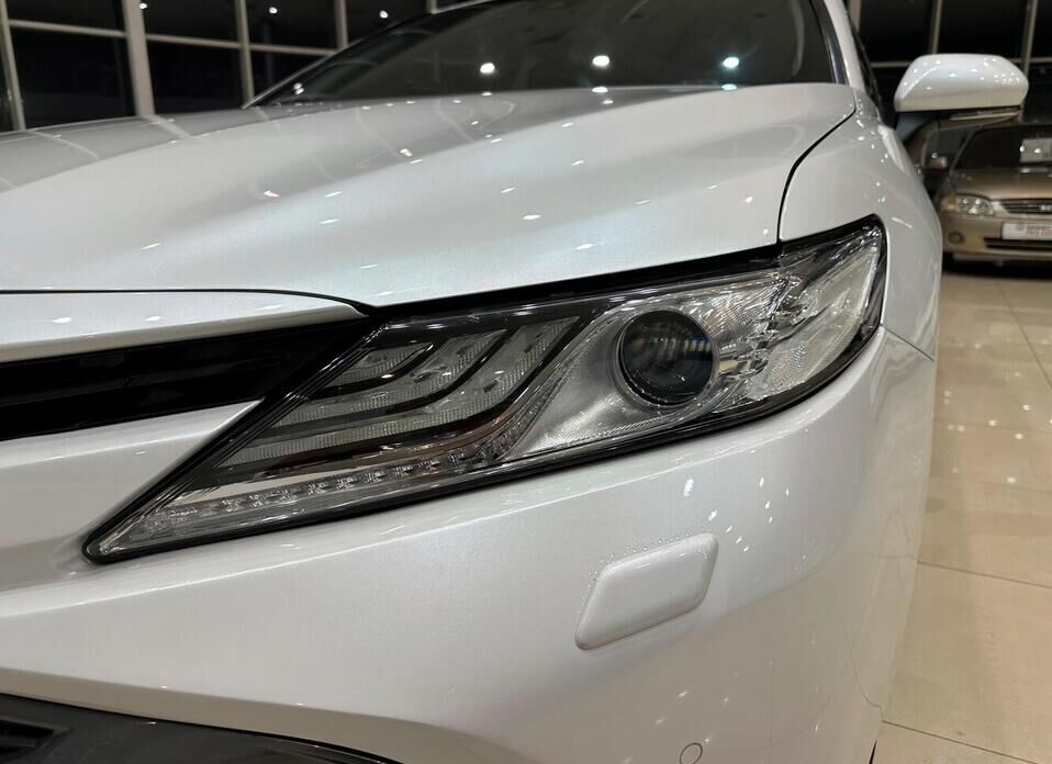 Toyota Camry, VIII (XV70) 2.5 AT (181 л.с.)