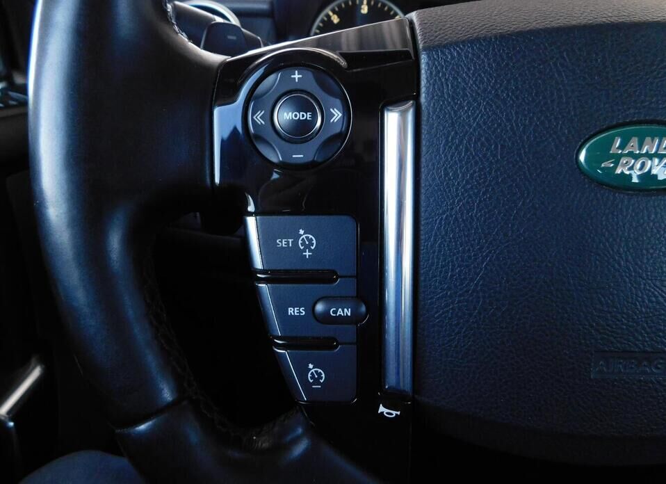 Land Rover Discovery 3.0d AT (211 л.с.) 4WD