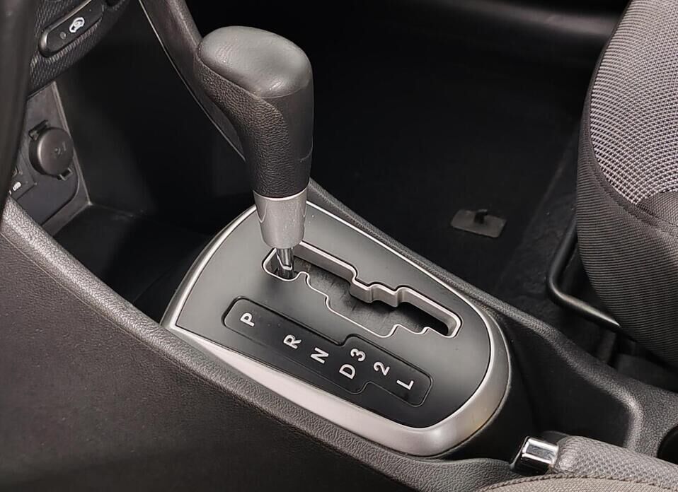 Hyundai Solaris, I 1.6 AT (123 л.с.)