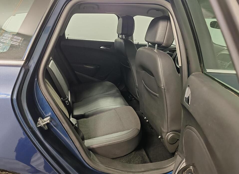 Opel Astra 1.4 MT (140 л.с.)