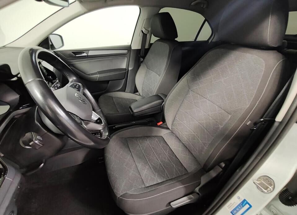 Volkswagen Polo, VI 1.4 AMT (125 л.с.)