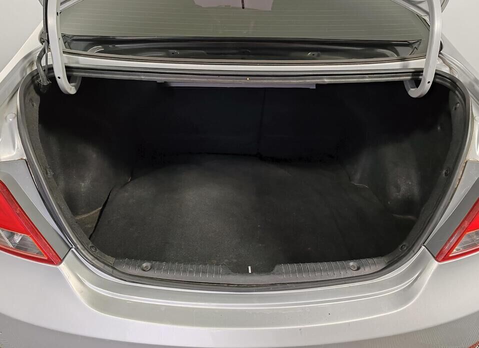 Hyundai Solaris 1.4 MT (107 л.с.)