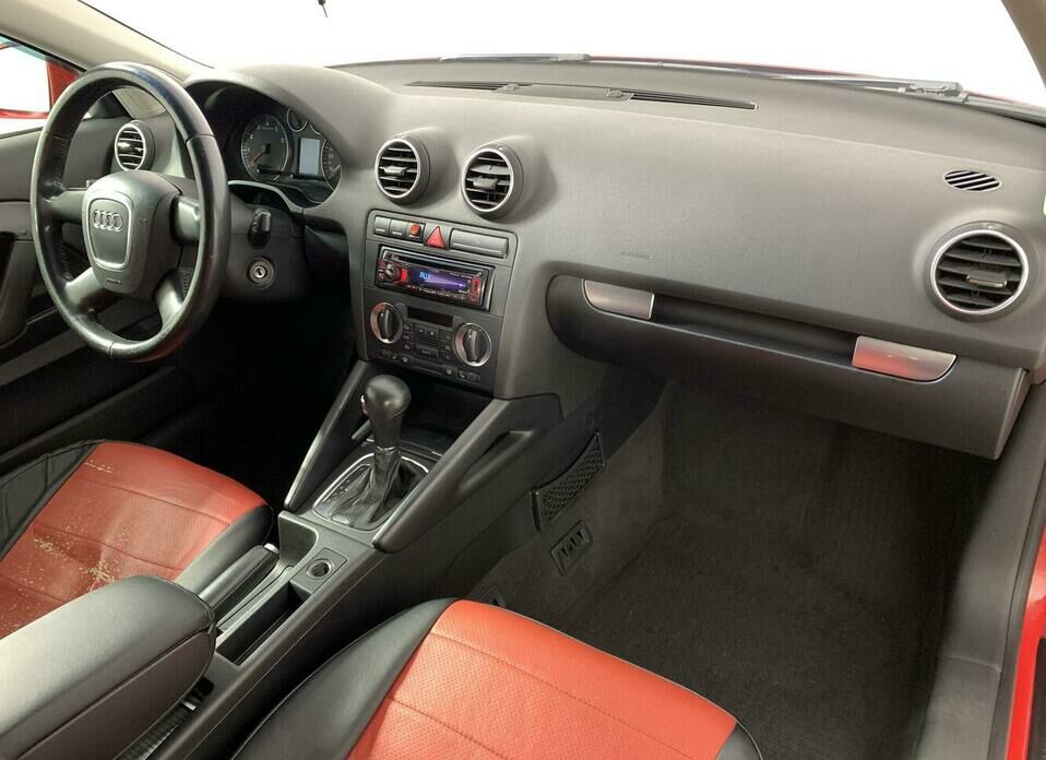 Audi A3 1.6 AT (102 л.с.)