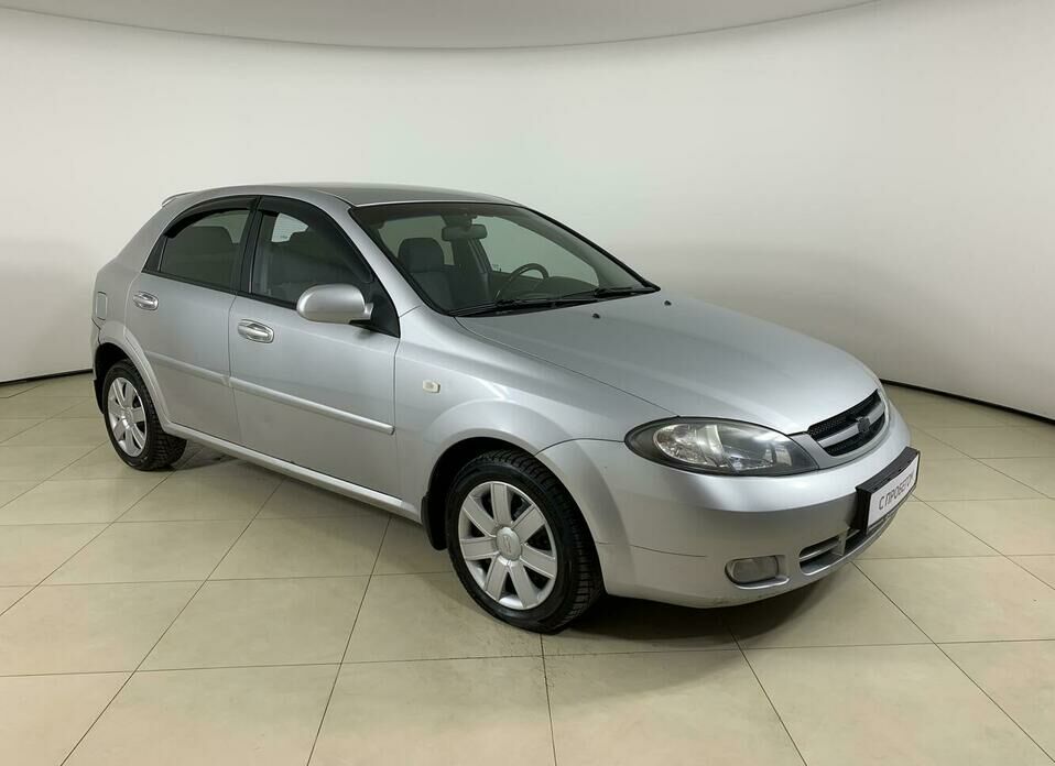 Chevrolet Lacetti 1.6 MT (109 л.с.)