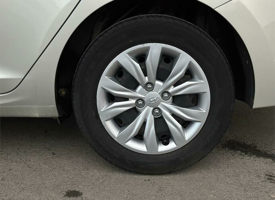 Hyundai Solaris 1.6 AT (123 л.с.)
