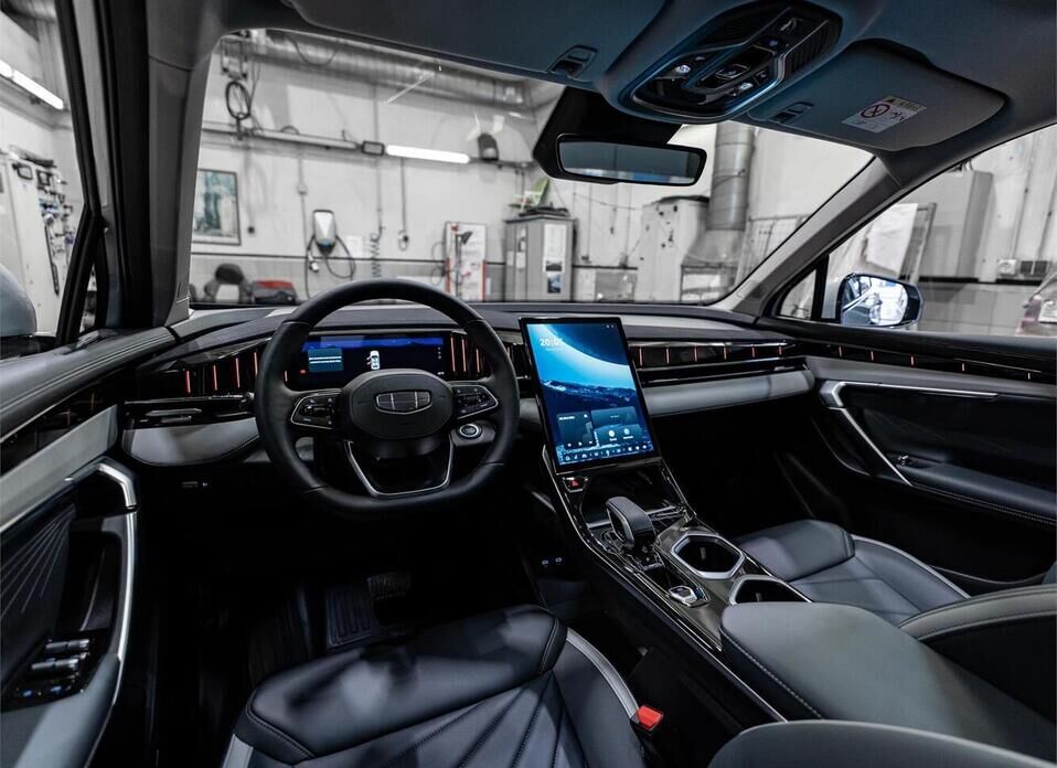 Geely Atlas, II 1.5 AMT (147 л.с.)
