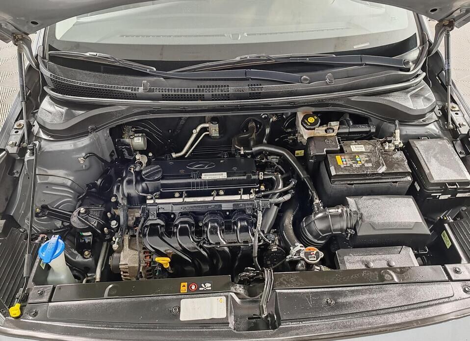 Hyundai Solaris, II Рестайлинг 1.6 AT (123 л.с.)