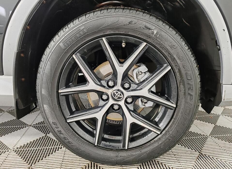 Toyota RAV4, IV (XA40) Рестайлинг 2.5 AT (180 л.с.) 4WD