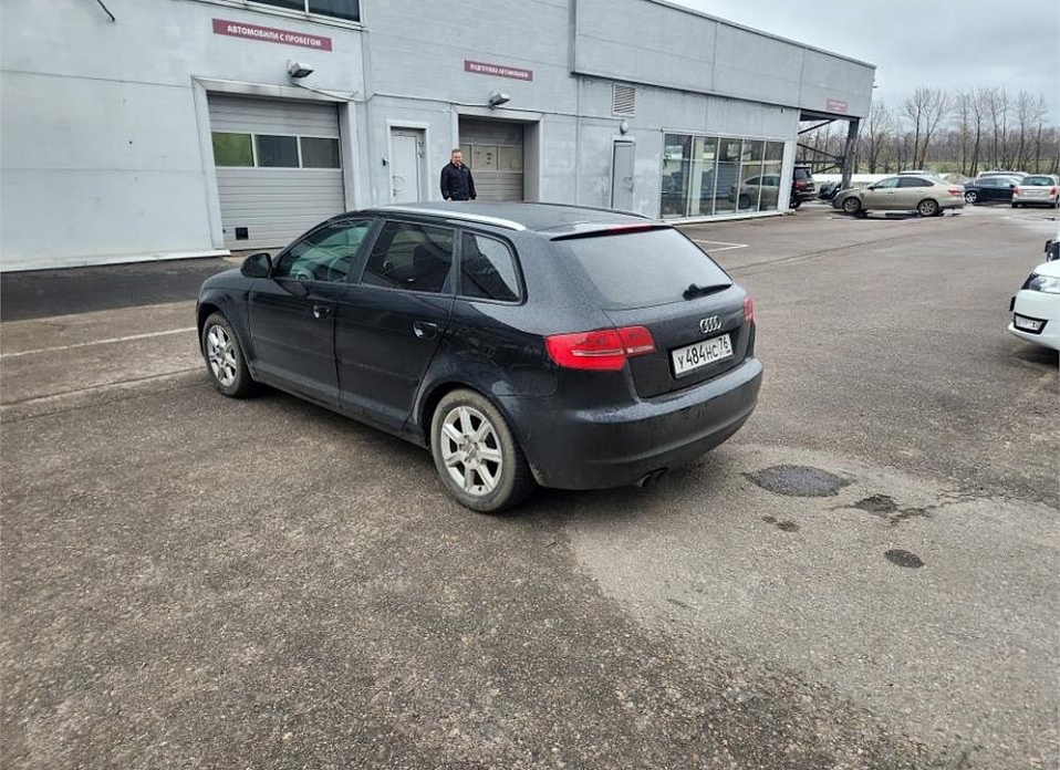 Audi A3, II (8P) Рестайлинг 2 1.4 AMT (125 л.с.)