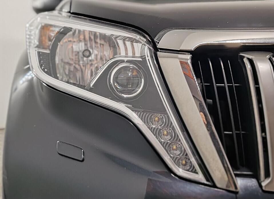 Toyota Land Cruiser Prado, 150 Series Рестайлинг 1 2.8d AT (177 л.с.) 4WD