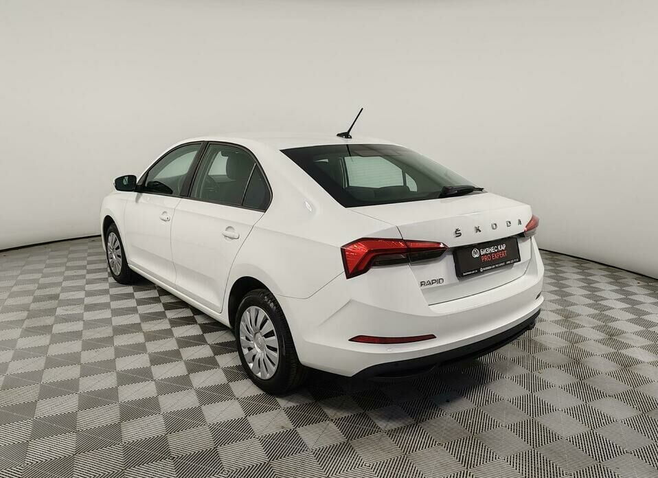 Skoda Rapid 1.6 AT (110 л.с.)