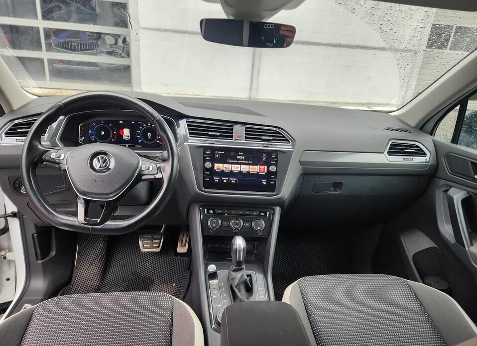 Volkswagen Tiguan, II 2.0d AMT (150 л.с.) 4WD