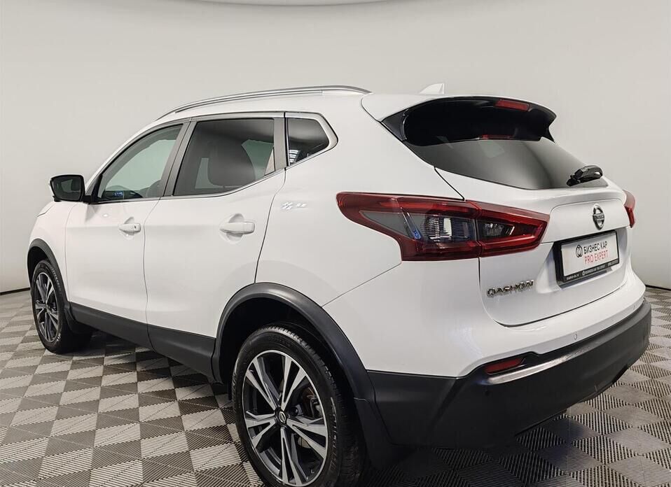 Nissan Qashqai, II Рестайлинг 2.0 CVT (144 л.с.) 4WD