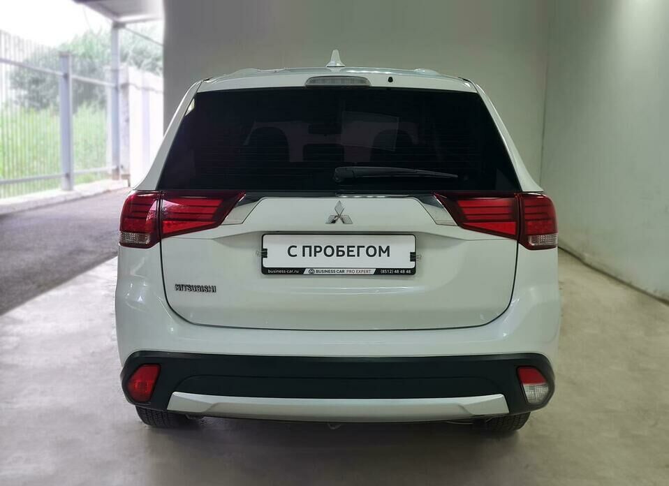 Mitsubishi Outlander 2.0 CVT (146 л.с.)