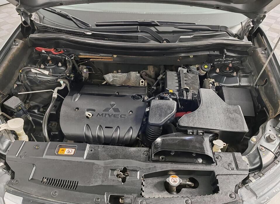 Mitsubishi Outlander, III Рестайлинг 2 2.0 CVT (146 л.с.)