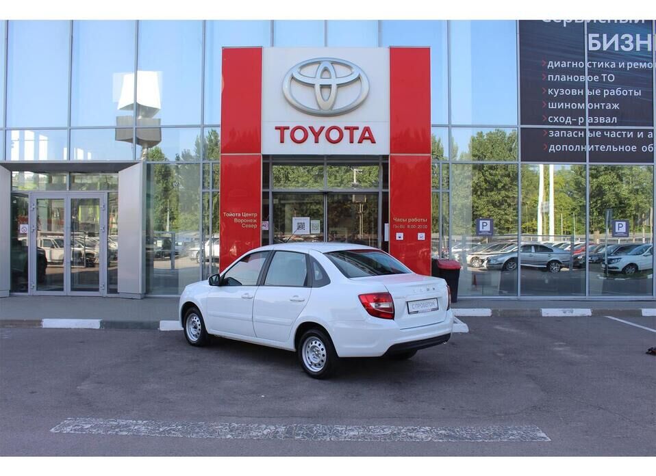LADA (ВАЗ) Granta 1.6 MT (106 л.с.)