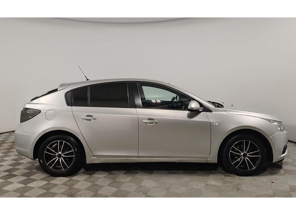 Chevrolet Cruze, I 1.6 MT (109 л.с.)